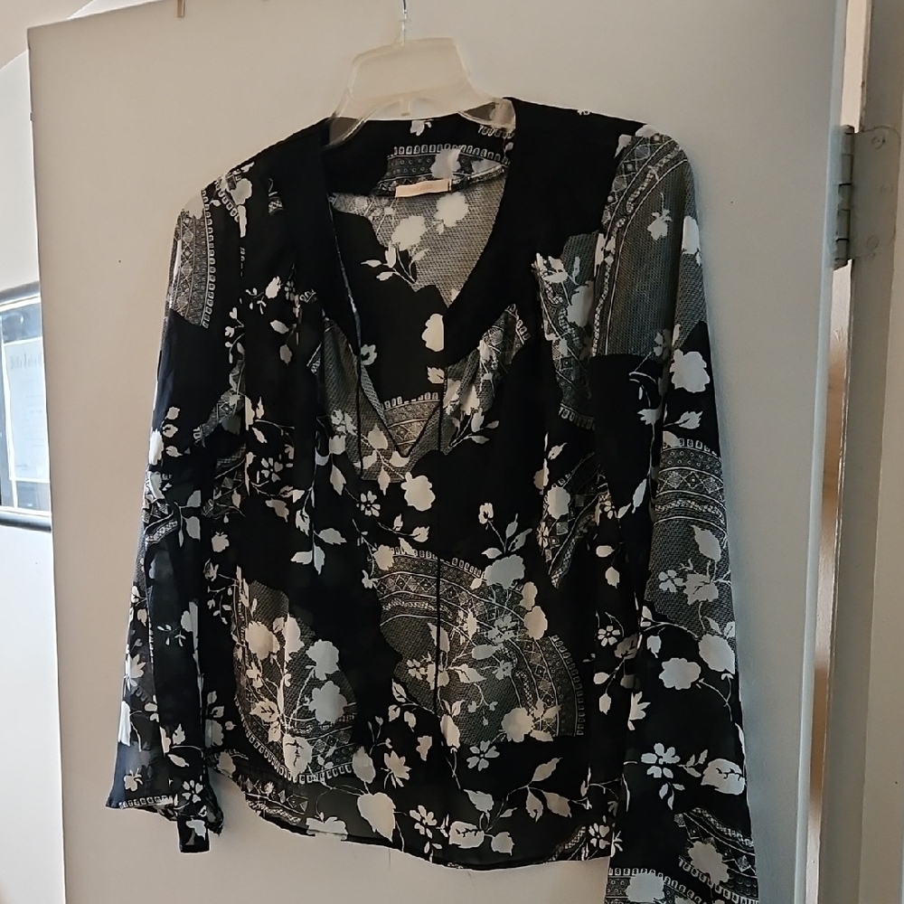 Forever 21 Black and White Floral Blouse